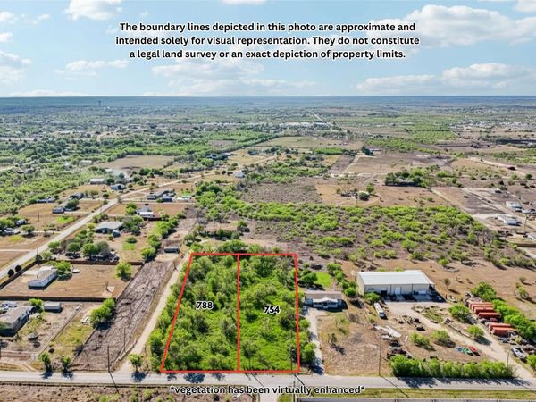 788 Williamson RD, Niederwald, TX 78640