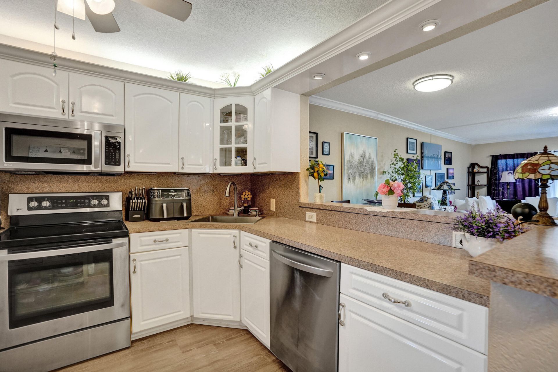 2850 N Palm Aire Drive, Unit 401, Pompano Beach, FL 33069 Photo