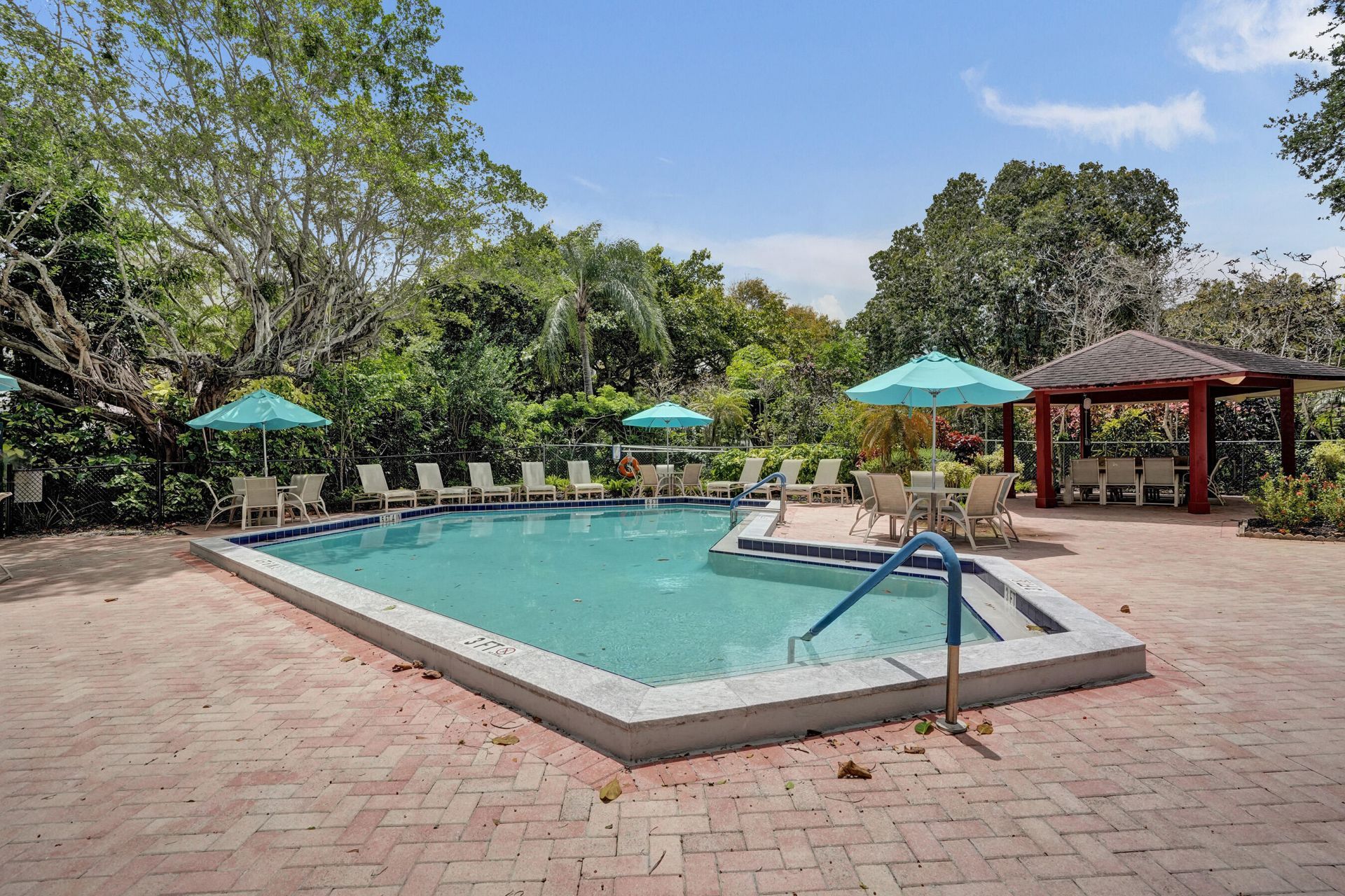 2850 N Palm Aire Drive, Unit 401, Pompano Beach, FL 33069 Photo