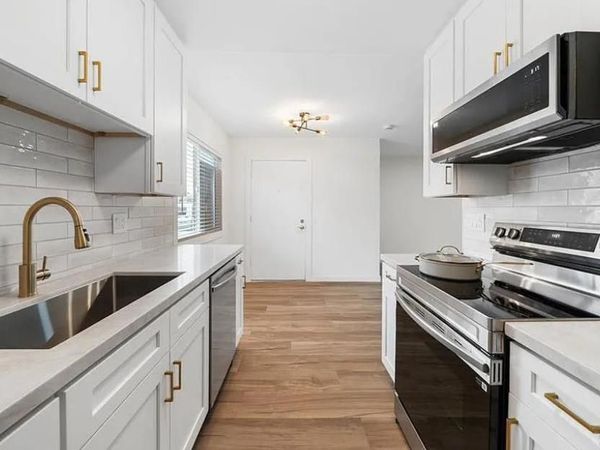 3825 Van Dyke, Unit 3, San Diego, CA 92105