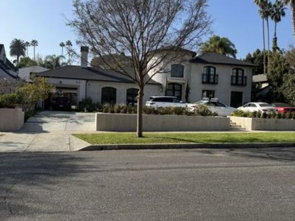 625 N Elm Drive, Beverly Hills, CA 90210