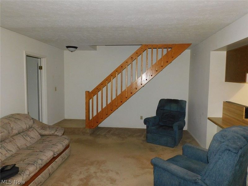 8027 Independence Drive, Mentor, OH 44060 Photo 2