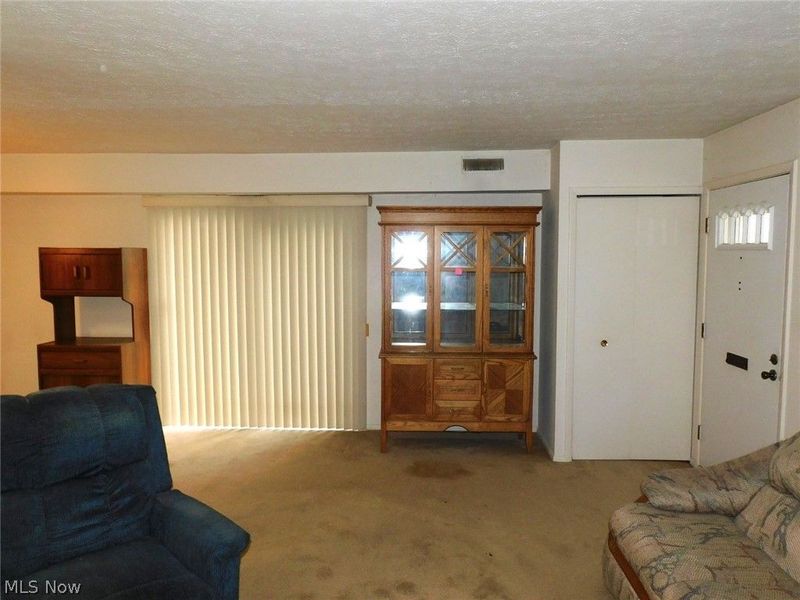 8027 Independence Drive, Mentor, OH 44060 Photo 3