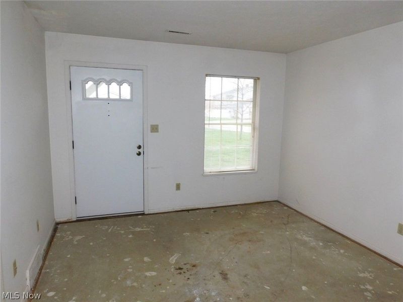8027 Independence Drive, Mentor, OH 44060 Photo 4