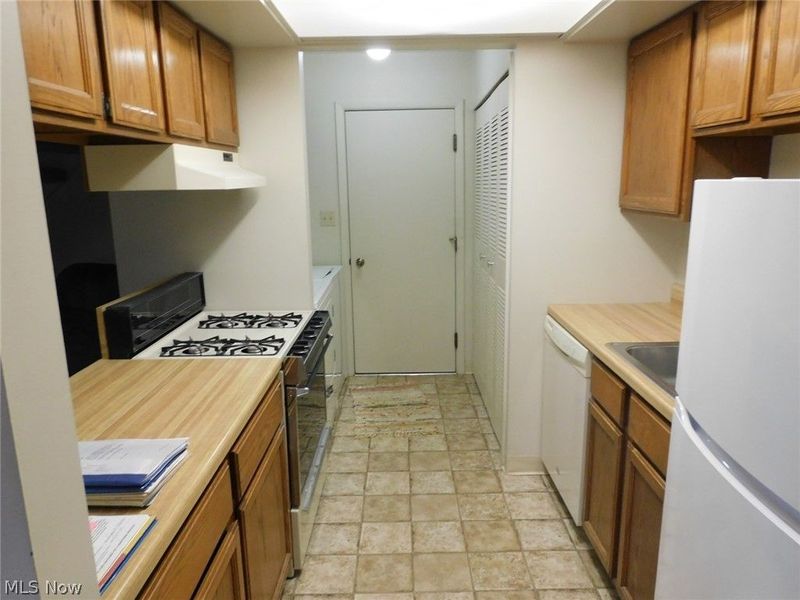 8027 Independence Drive, Mentor, OH 44060 Photo 5