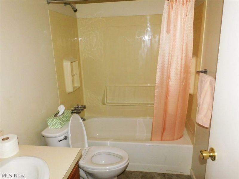 8027 Independence Drive, Mentor, OH 44060 Photo 7