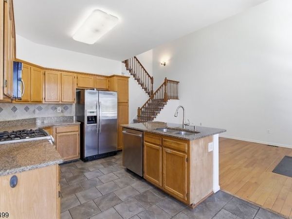 62 Magellan Way, Franklin, NJ 08823