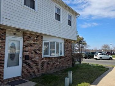 100 STACY COURT, BURLINGTON, NJ 08016