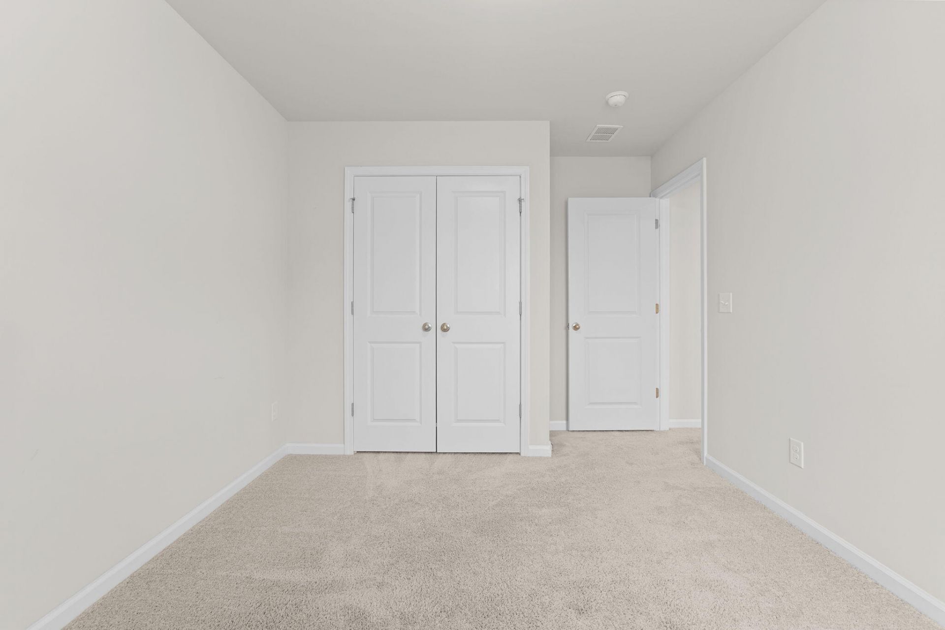 574 Mclernon Trace Photo 17