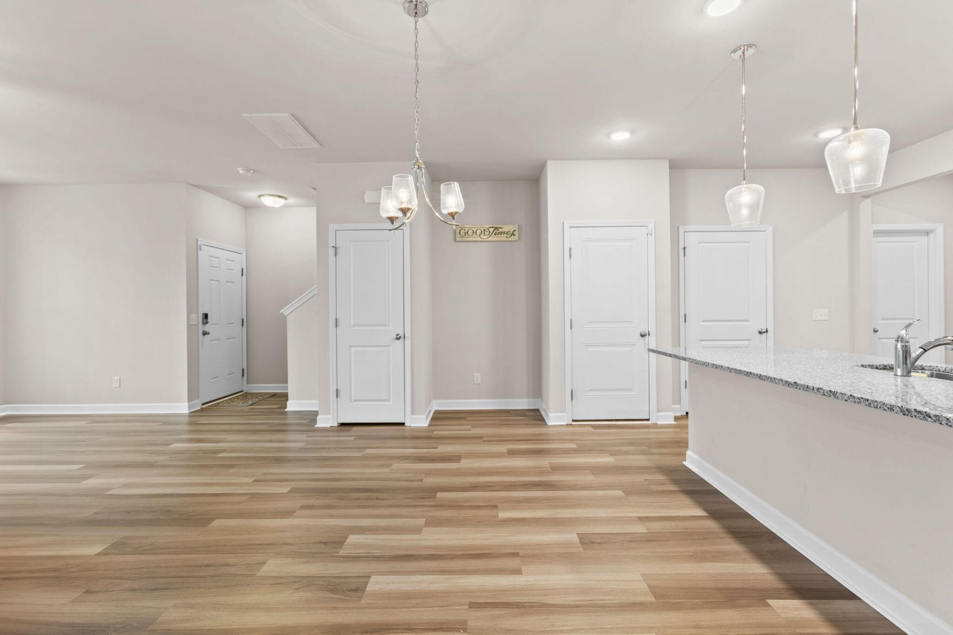 574 Mclernon Trace Photo 9