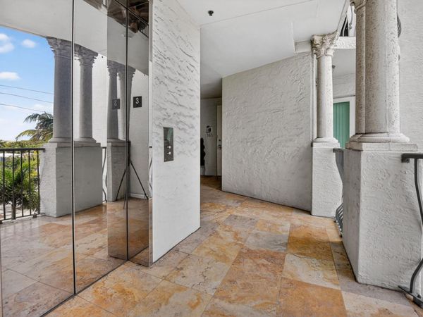 616 SE 20th Avenue, Unit 302, Deerfield Beach, FL 33441