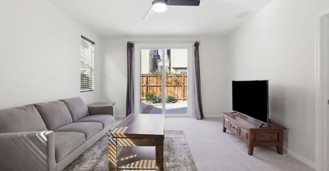 2069 Camino Real Way, Roseville, CA 95747 Photo