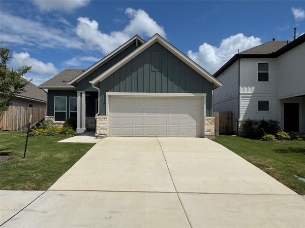 116 Corn LN, Hutto, TX 78634