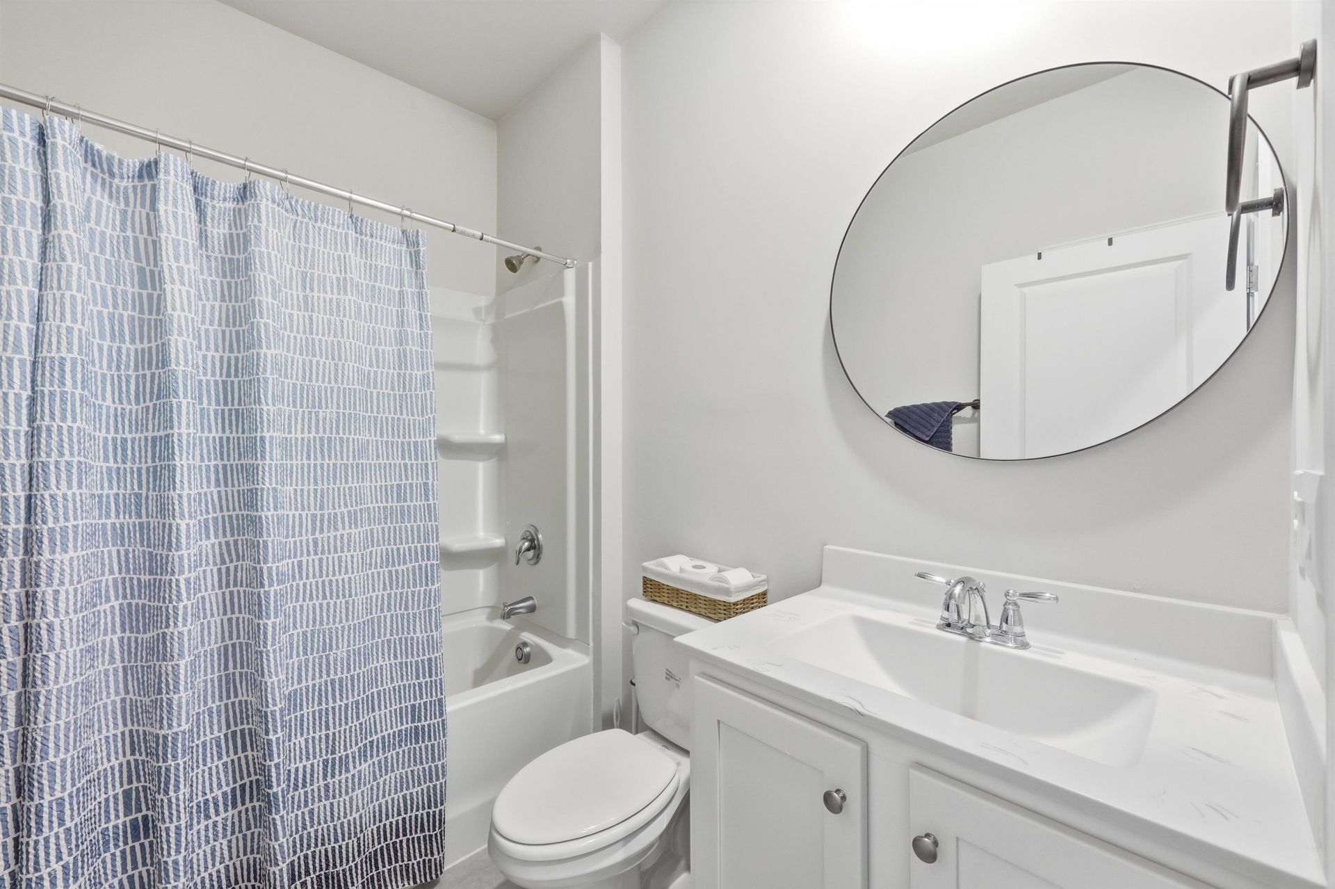 971 Irving Dr. Photo 11