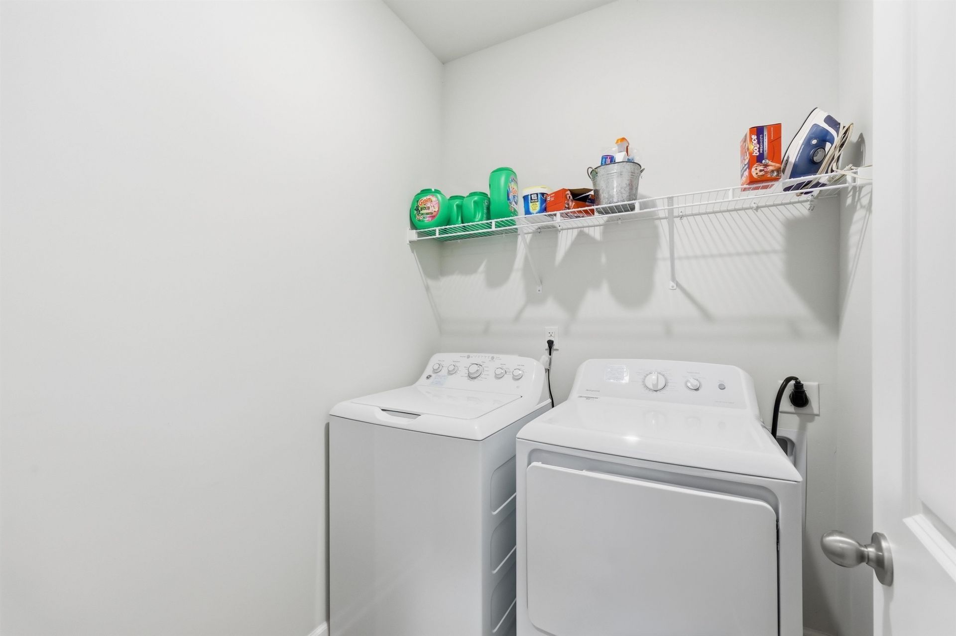 971 Irving Dr. Photo 14