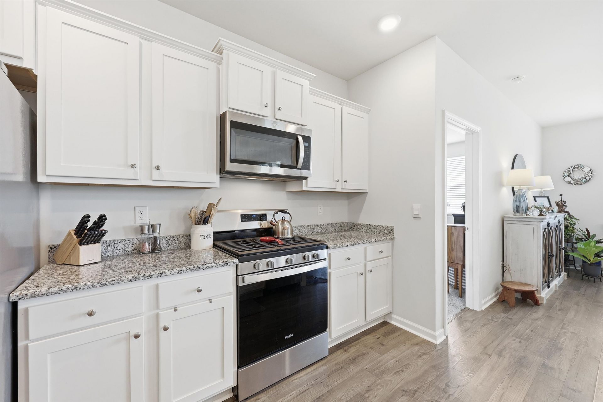 971 Irving Dr. Photo 18