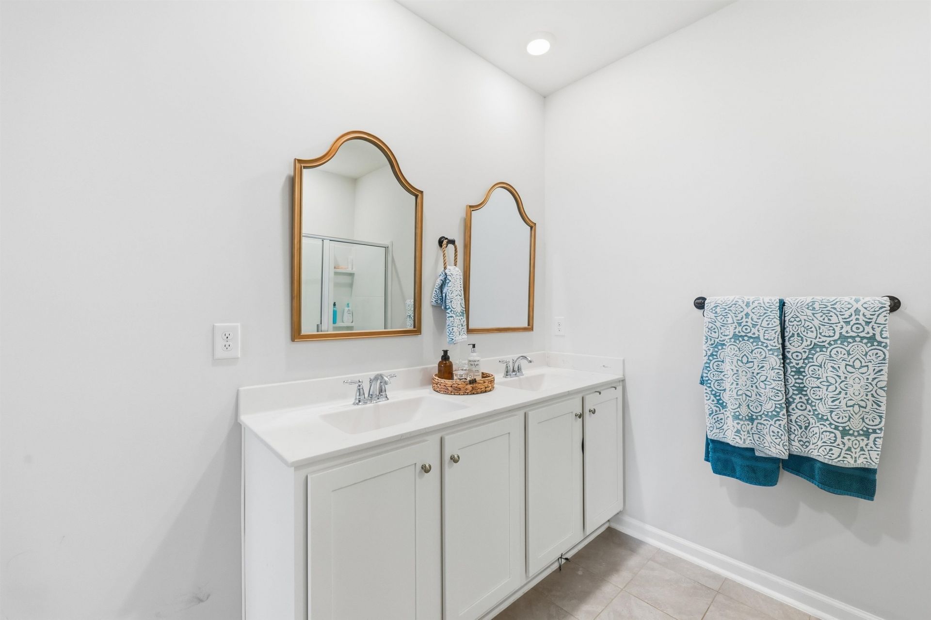 971 Irving Dr. Photo 36