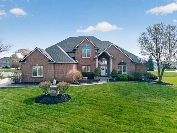 12516 Golden Harvest Drive, Fort Wayne, IN 46845