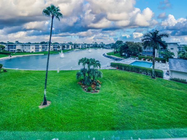 2728 N Garden Dr Drive N, Unit 413, Lake Worth, FL 33461