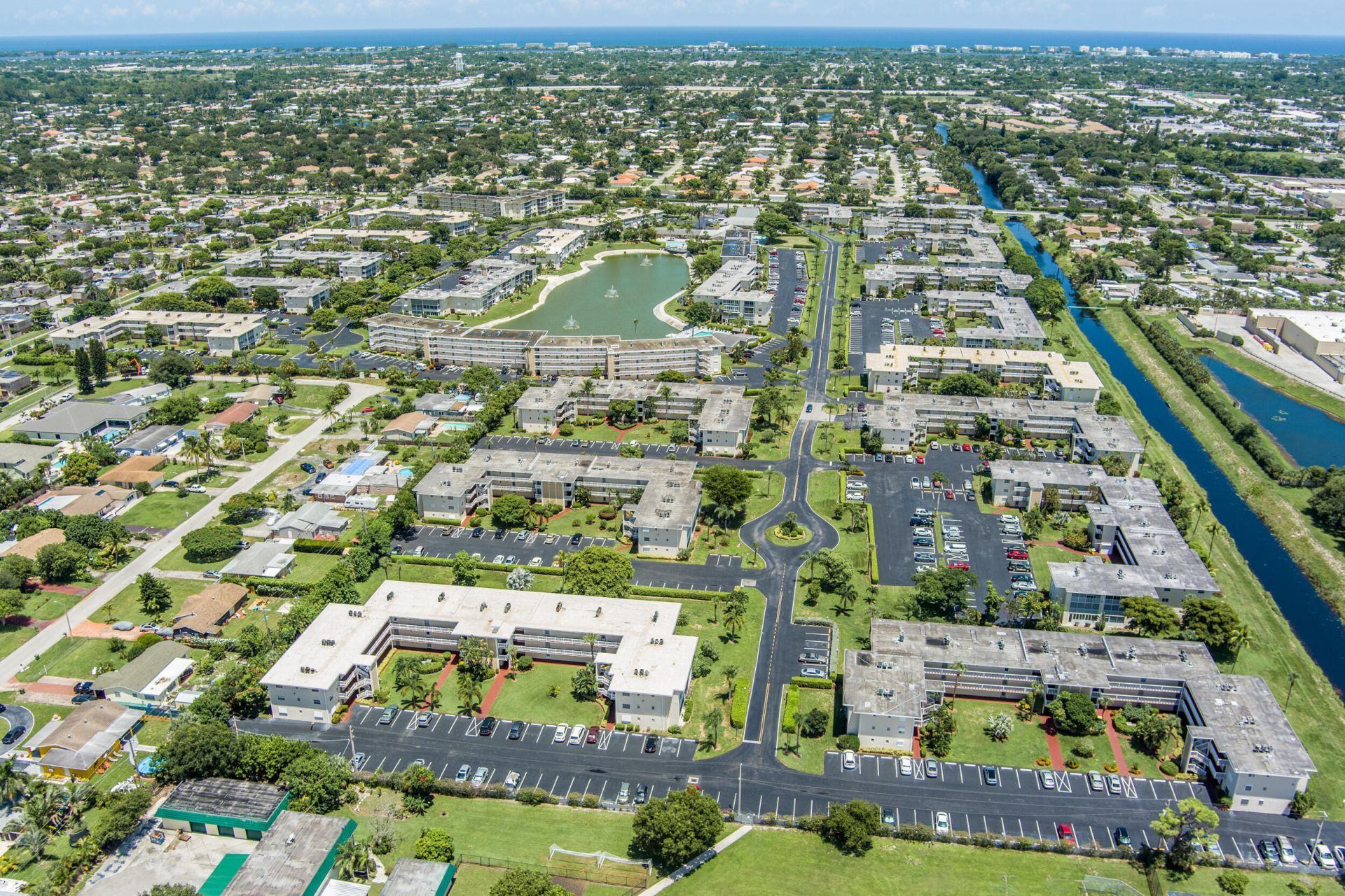 2728 N Garden Dr Drive N, Unit 413, Lake Worth, FL 33461 Photo