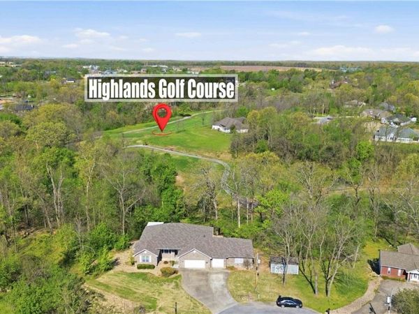 21 Burnmouth Lane, Bella Vista, AR 72715