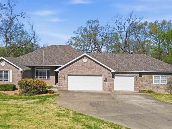 21 Burnmouth Lane, Bella Vista, AR 72715