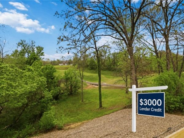 21 Burnmouth Lane, Bella Vista, AR 72715