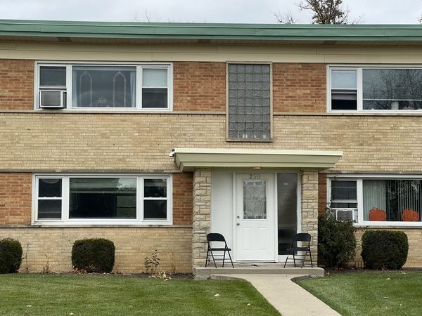 236 W Johnson Street , Unit 2W, Palatine, IL 60067