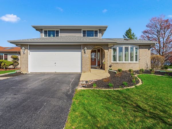 16951 Shannon Drive , Tinley Park, IL 60477