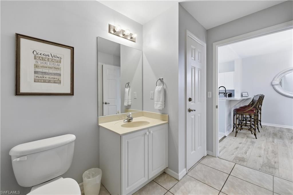 9175 Celeste Dr, Unit 204, Naples, FL 34113 Photo