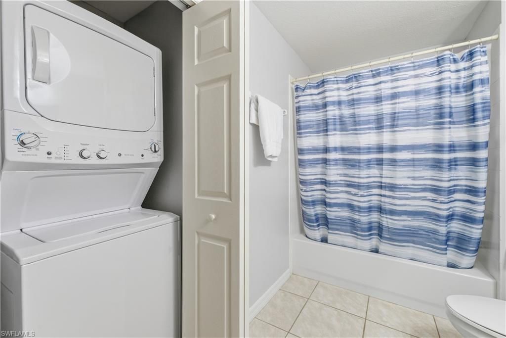 9175 Celeste Dr, Unit 204, Naples, FL 34113 Photo