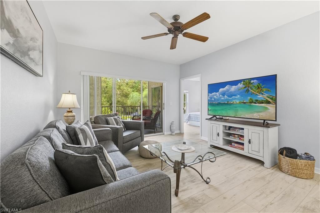 9175 Celeste Dr, Unit 204, Naples, FL 34113 Photo