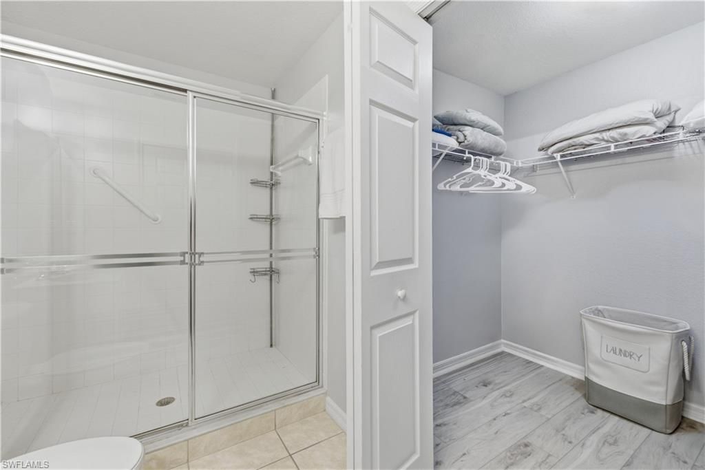 9175 Celeste Dr, Unit 204, Naples, FL 34113 Photo