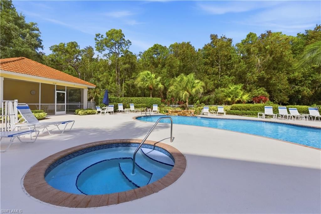 9175 Celeste Dr, Unit 204, Naples, FL 34113 Photo