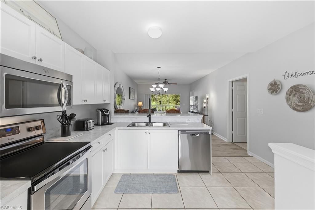 9175 Celeste Dr, Unit 204, Naples, FL 34113 Photo