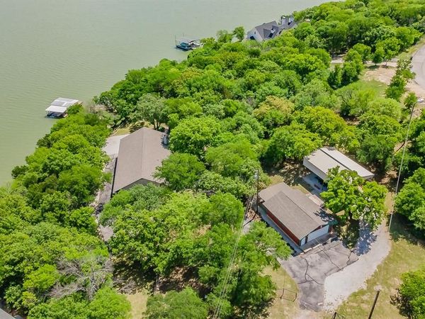 491 Cozy Cove Court, Chico, TX 76431