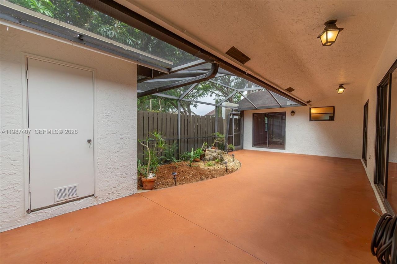 23318 SW 55th Way, Unit B, Boca Raton, FL 33433 Photo