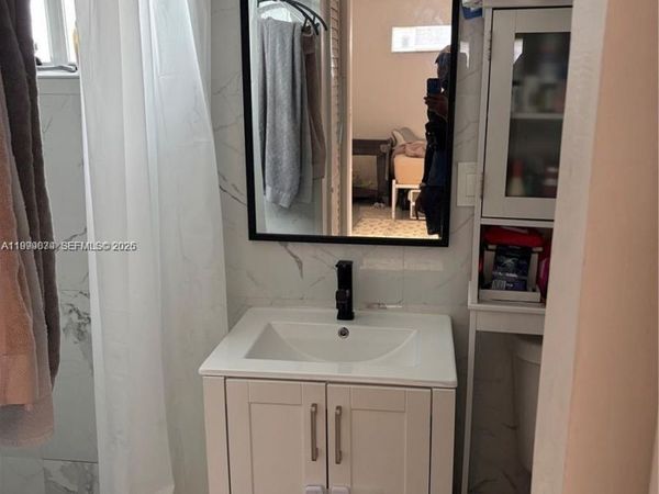 3355 NW 213th Ter , Miami Gardens, FL 33056