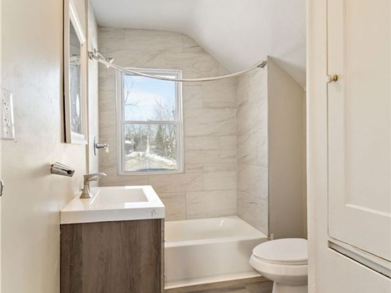 13409 Bartlett Avenue, Cleveland, OH 44120 Photo 24