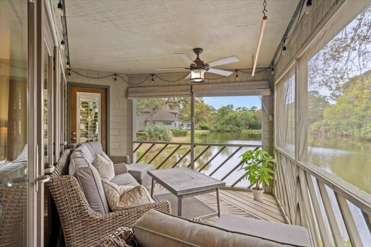 4707 Tennis Club Lane Photo 3