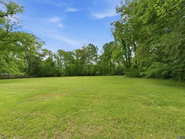 476 Magnolia Wood Ave, Baton Rouge, LA 70810