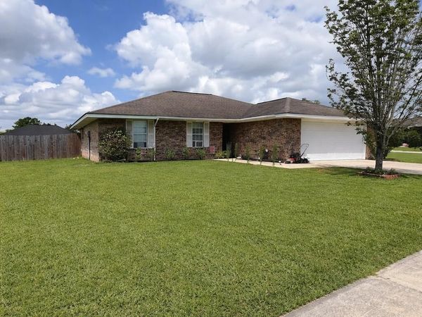 1809 Brookhaven, DeRidder, LA 70634