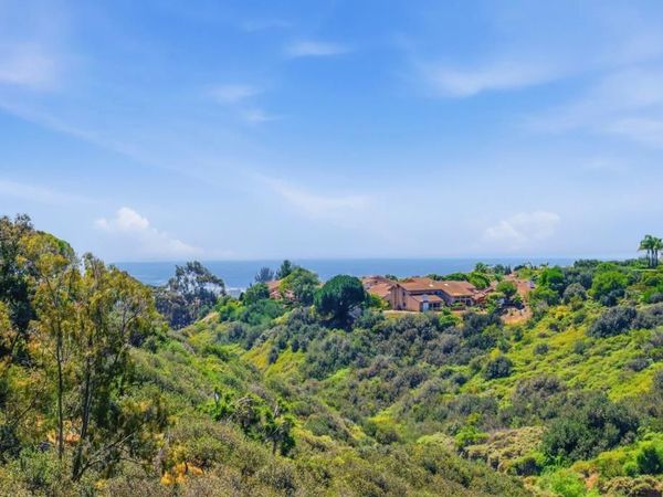 5958 Sagebrush Road, La Jolla, CA 92037