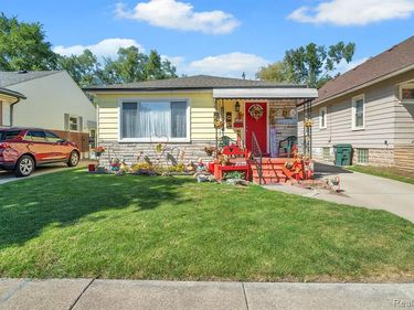 1582 Chandler Avenue, Lincoln Park, MI 48146