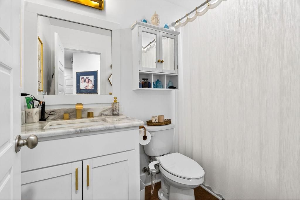 225 Clam Digger Loop Photo 31