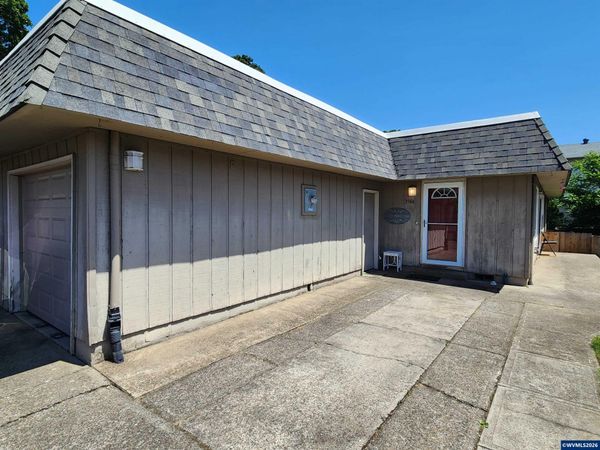 3584 Chiefs Ct NE, Salem, OR 97305