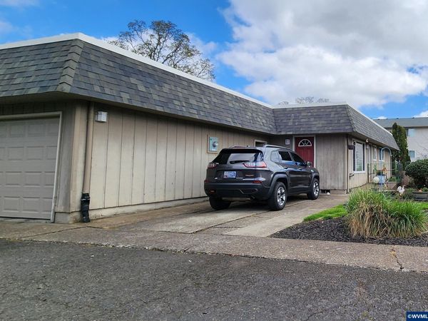 3584 Chiefs Ct NE, Salem, OR 97305