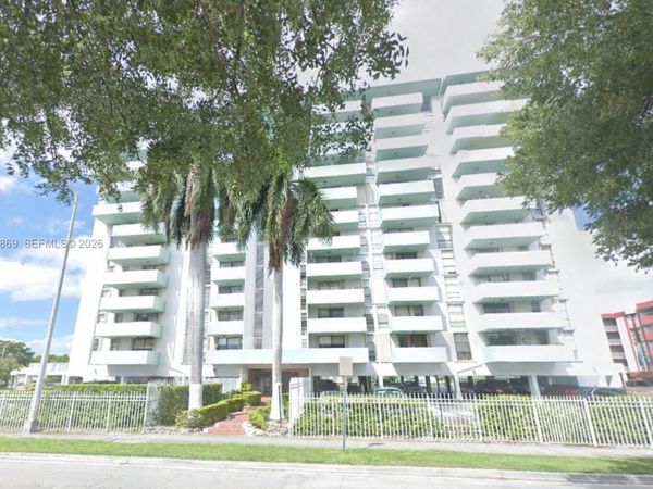 1825 W 44th Pl, Unit 808, Hialeah, FL 33012