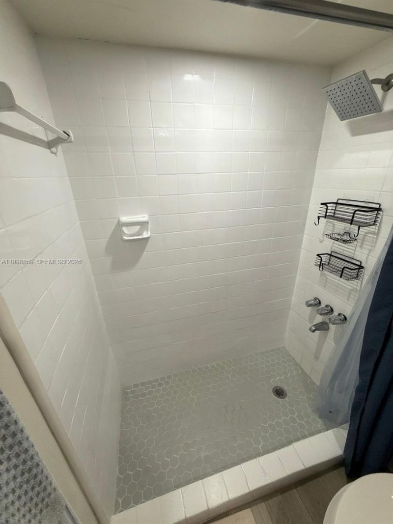 1825 W 44th Pl, Unit 808, Hialeah, FL 33012 Photo