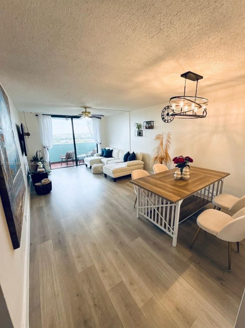 1825 W 44th Pl, Unit 808, Hialeah, FL 33012 Photo